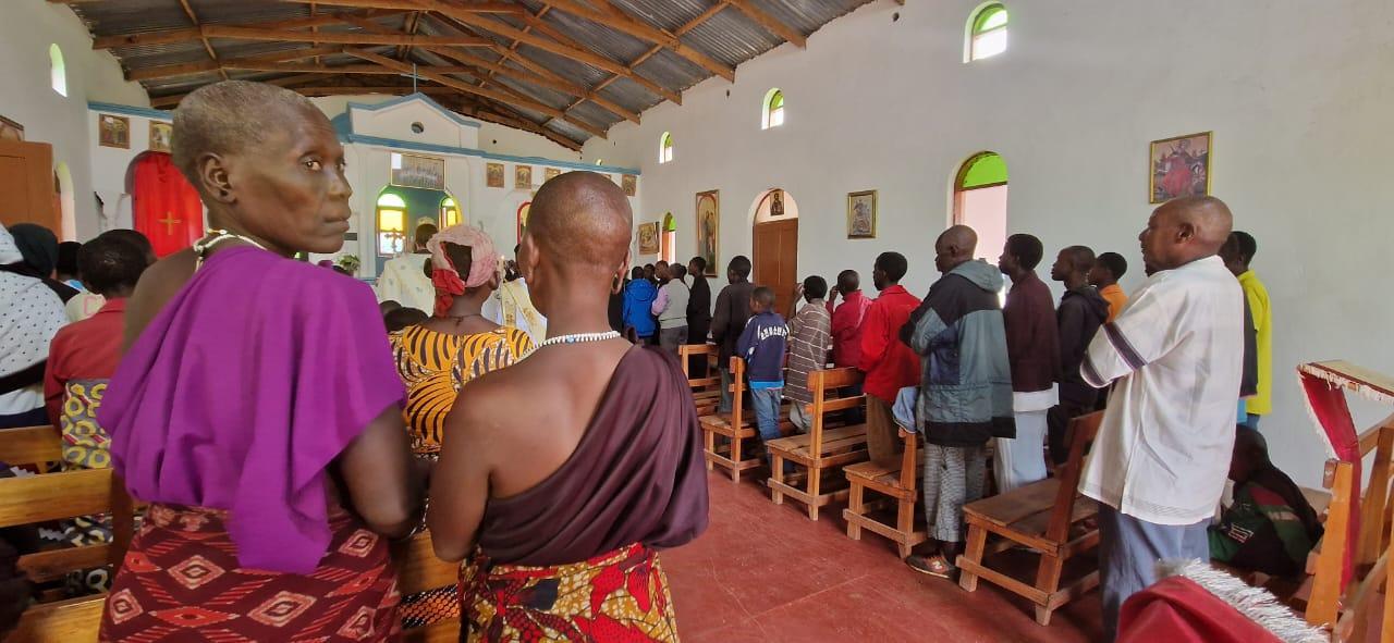 Un nou preot în parohia cu hramul Izvorul Tămăduirii din satul Nyamahana
