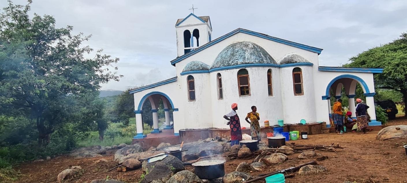 Un nou preot în parohia cu hramul Izvorul Tămăduirii din satul Nyamahana