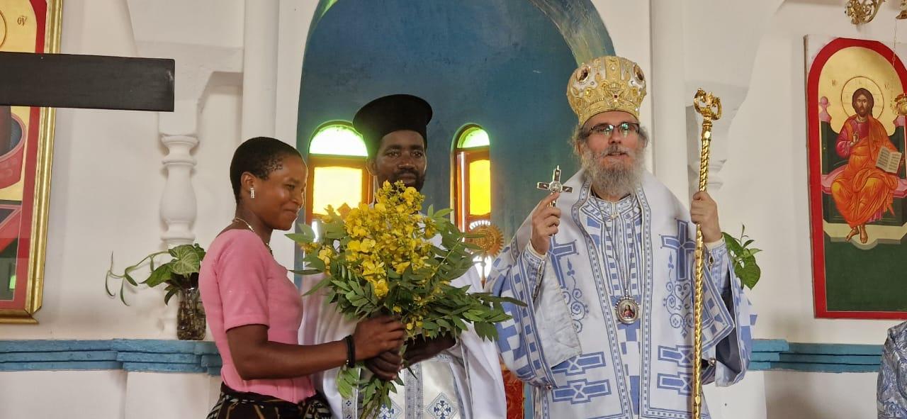 Un nou preot în parohia cu hramul Izvorul Tămăduirii din satul Nyamahana