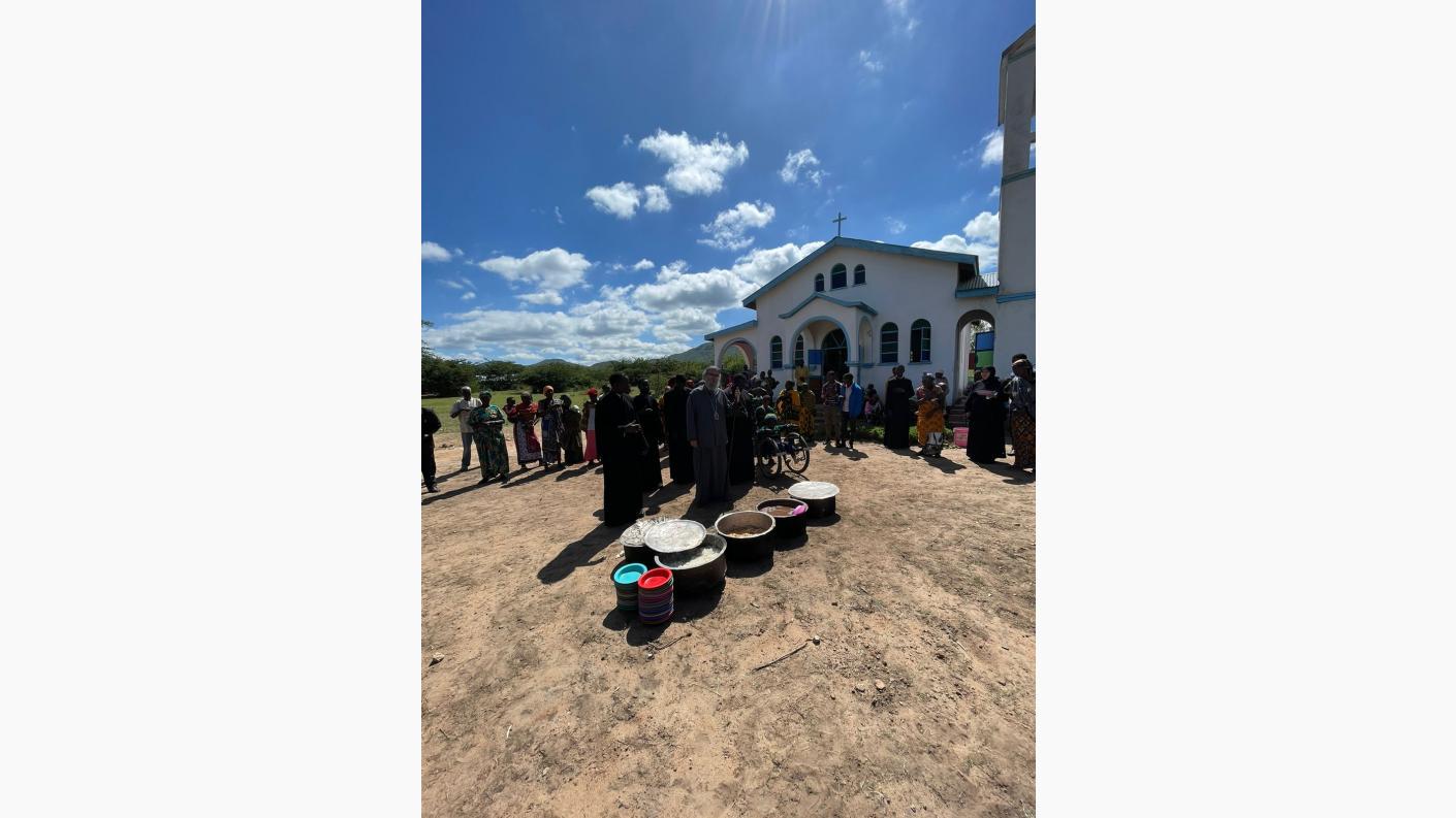 Copiii din satul Mkoga