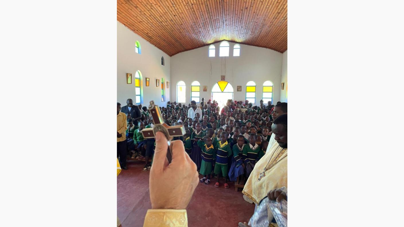 Copiii din satul Mkoga