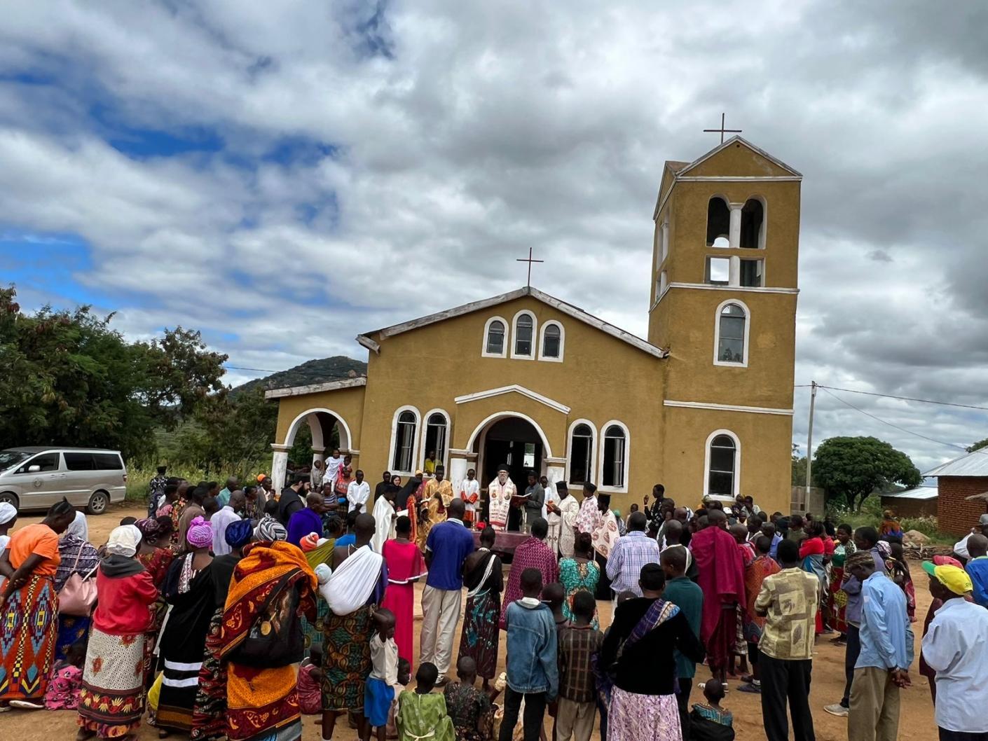 Legătura - Taina cununiei pentru 21 de familii ortodoxe