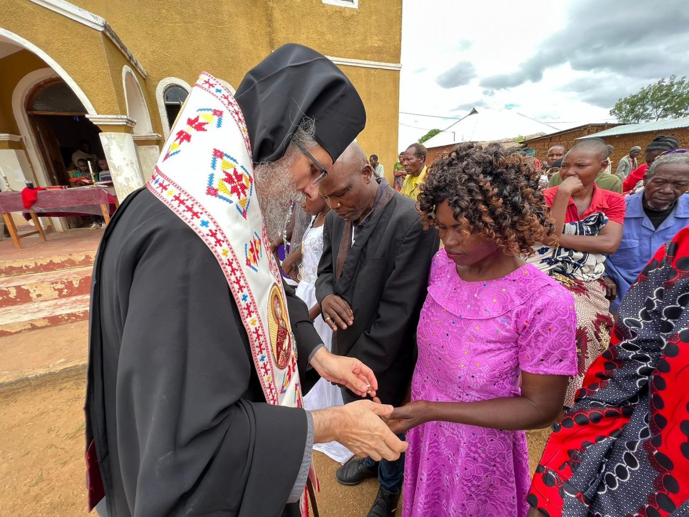 Legătura - Taina cununiei pentru 21de familii ortodoxe