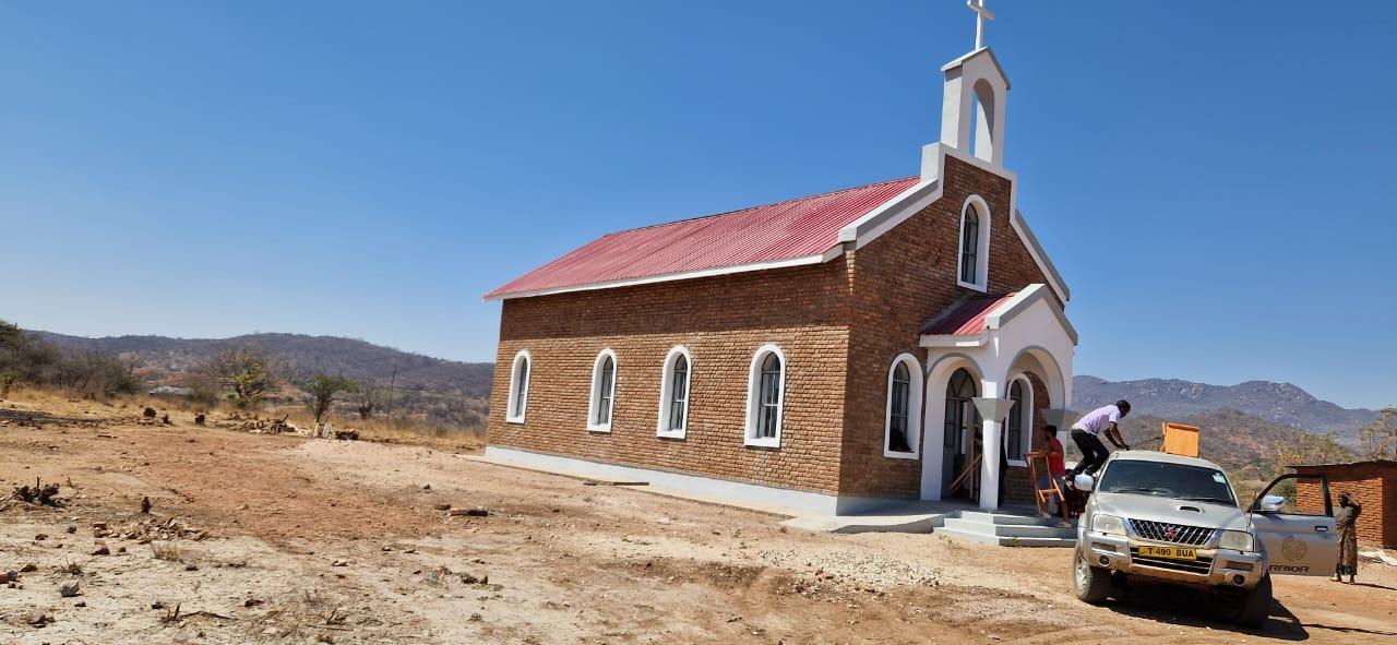 Vizită la şcoala primară din satul Mlambalasi