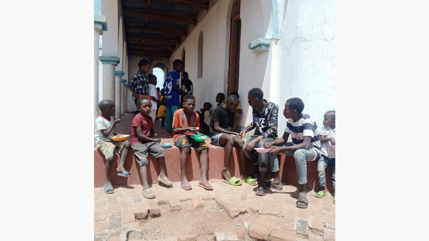 Sărbătoarea Sfintei Ecaterina și a Sfântului Stelian în parohiile noastre