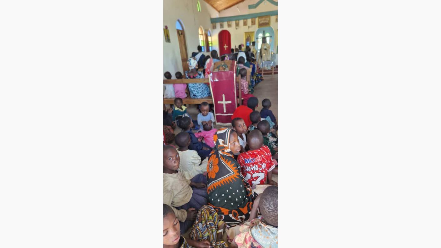 În mijlocul credincioșilor din satele Ilalasimba, Ibogo și Magubike