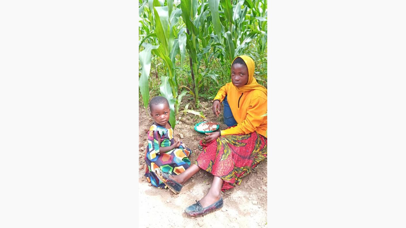 Oameni și stânci de poveste – de la Ibogo la Idangidungu