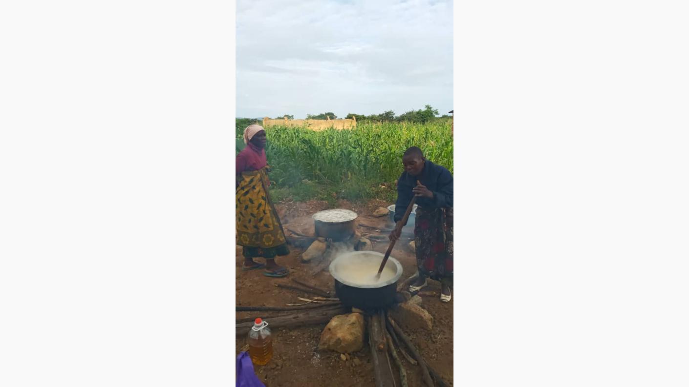 Oameni și stânci de poveste – de la Ibogo la Idangidungu