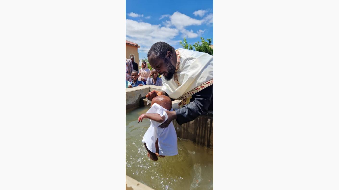 12 Botezuri în Sâmbăta lui Lazăr