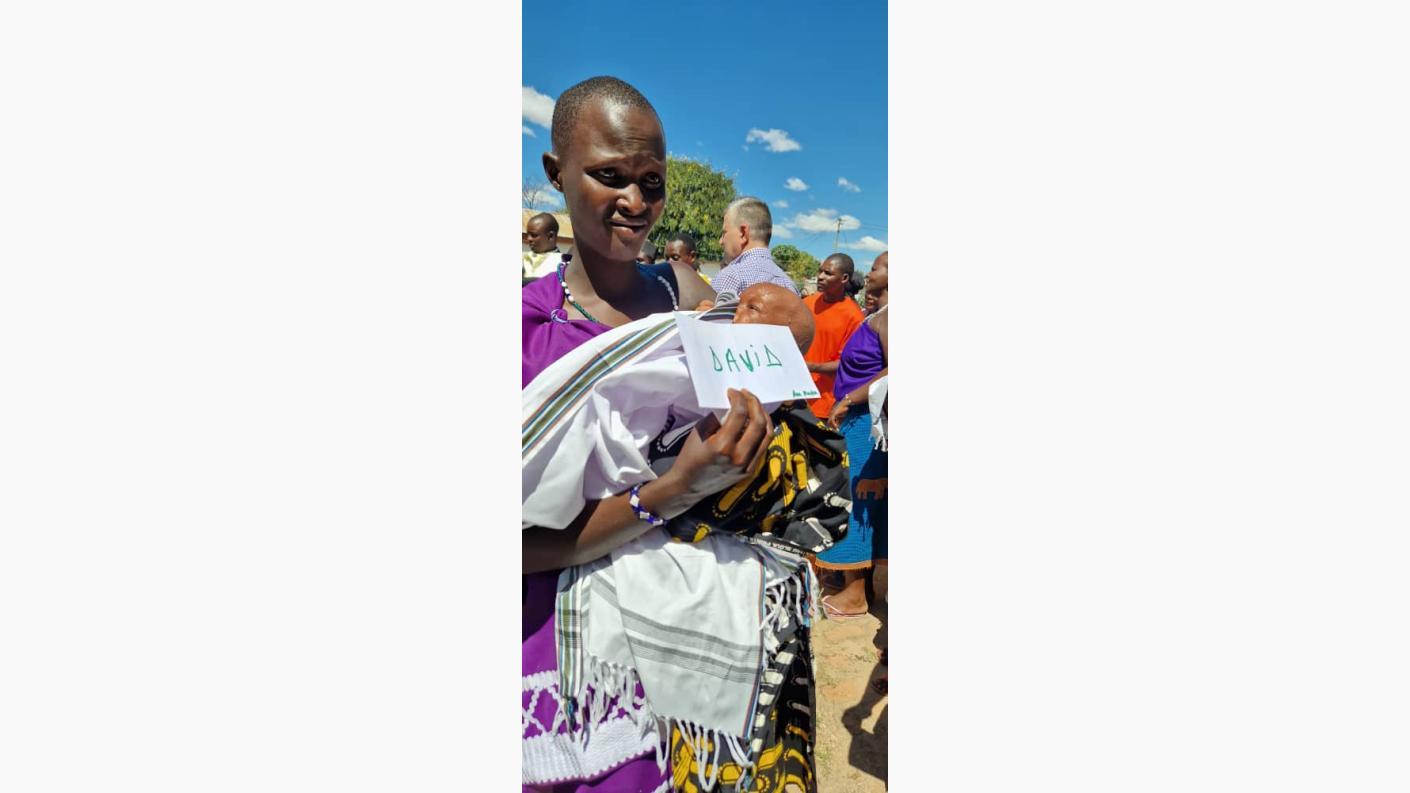 Părintele Mitropolit Teofan a participat la săvârșirea a 227 de botezuri în cadrul Centrului Misionar din Kidamali