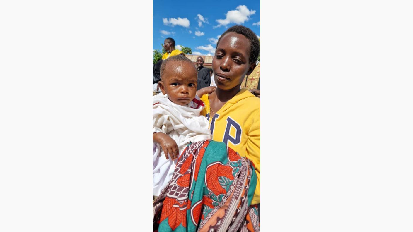 Părintele Mitropolit Teofan a participat la săvârșirea a 227 de botezuri în cadrul Centrului Misionar din Kidamali