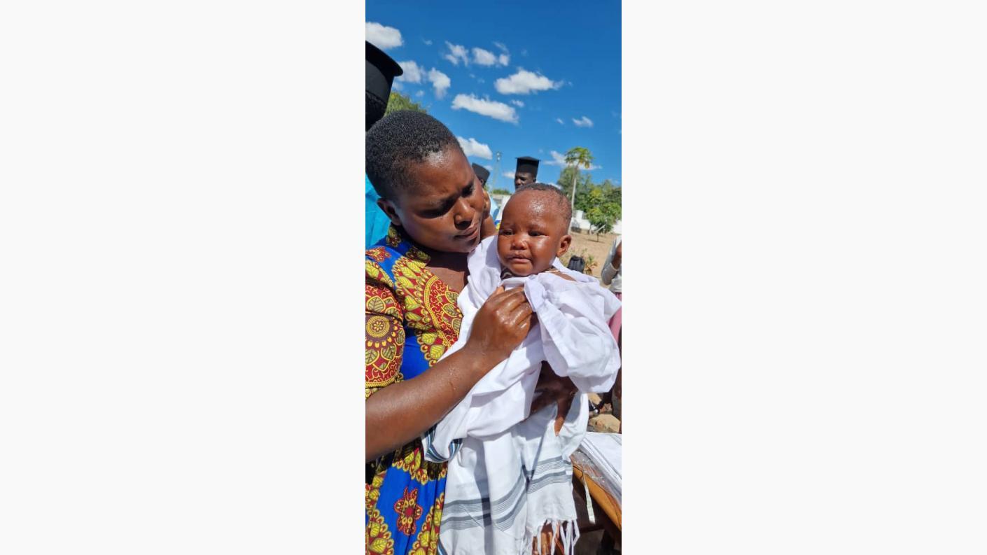 Părintele Mitropolit Teofan a participat la săvârșirea a 227 de botezuri în cadrul Centrului Misionar din Kidamali