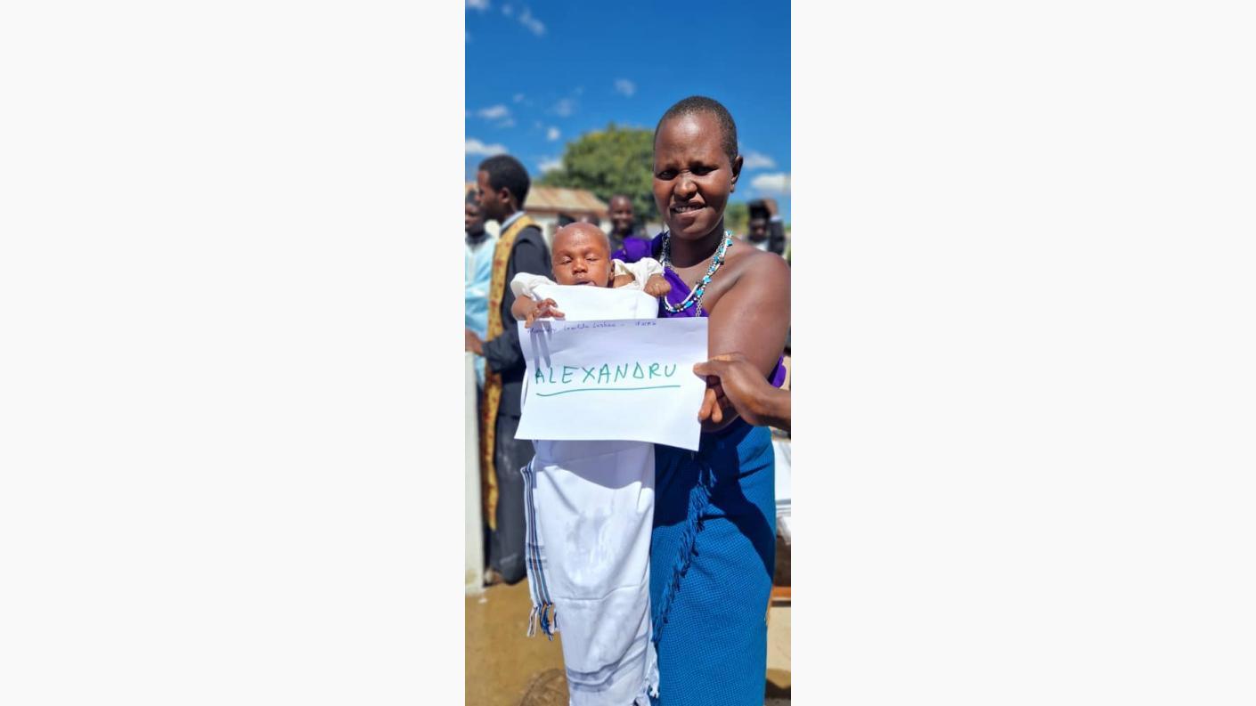 Părintele Mitropolit Teofan a participat la săvârșirea a 227 de botezuri în cadrul Centrului Misionar din Kidamali