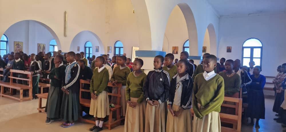 Întâlnirea Tinerilor Ortodocși elevi la liceele din Kidamali și Magubike