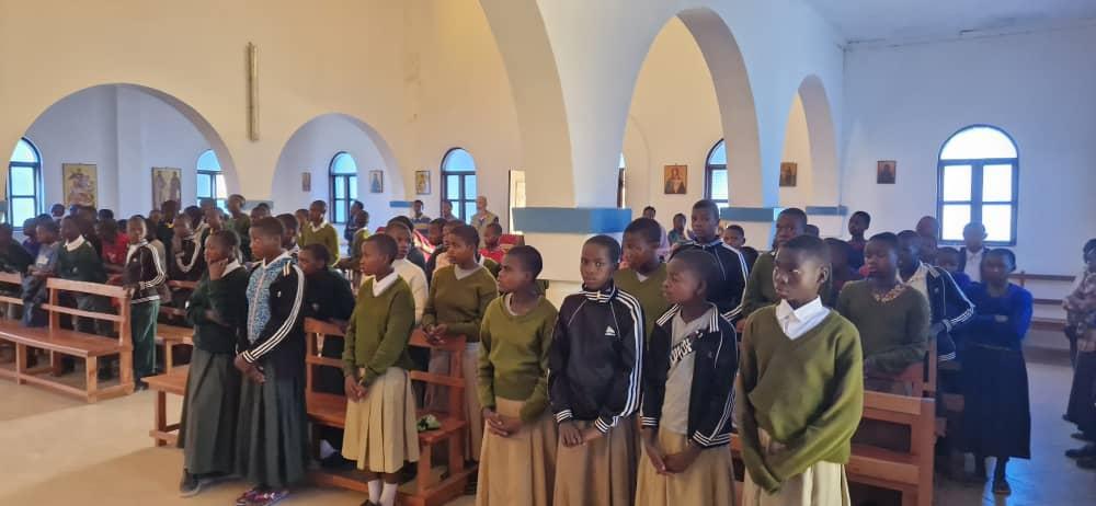 Întâlnirea Tinerilor Ortodocși elevi la liceele din Kidamali și Magubike