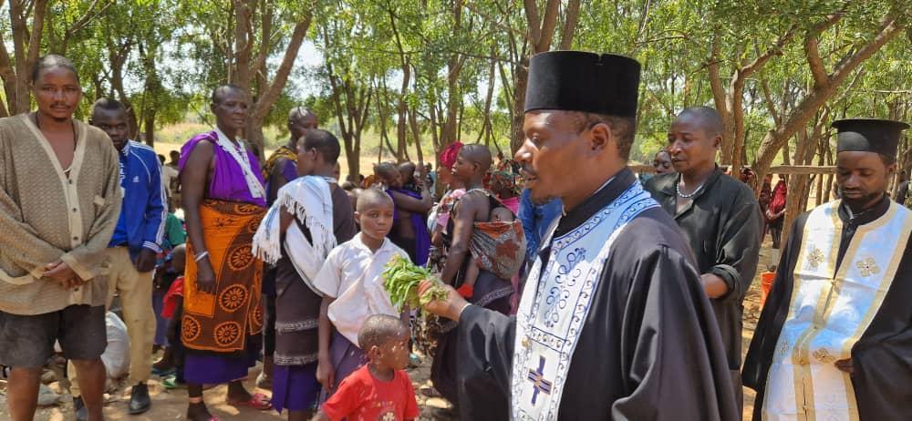 Şcoala din satul Ipwasi, în noi straie