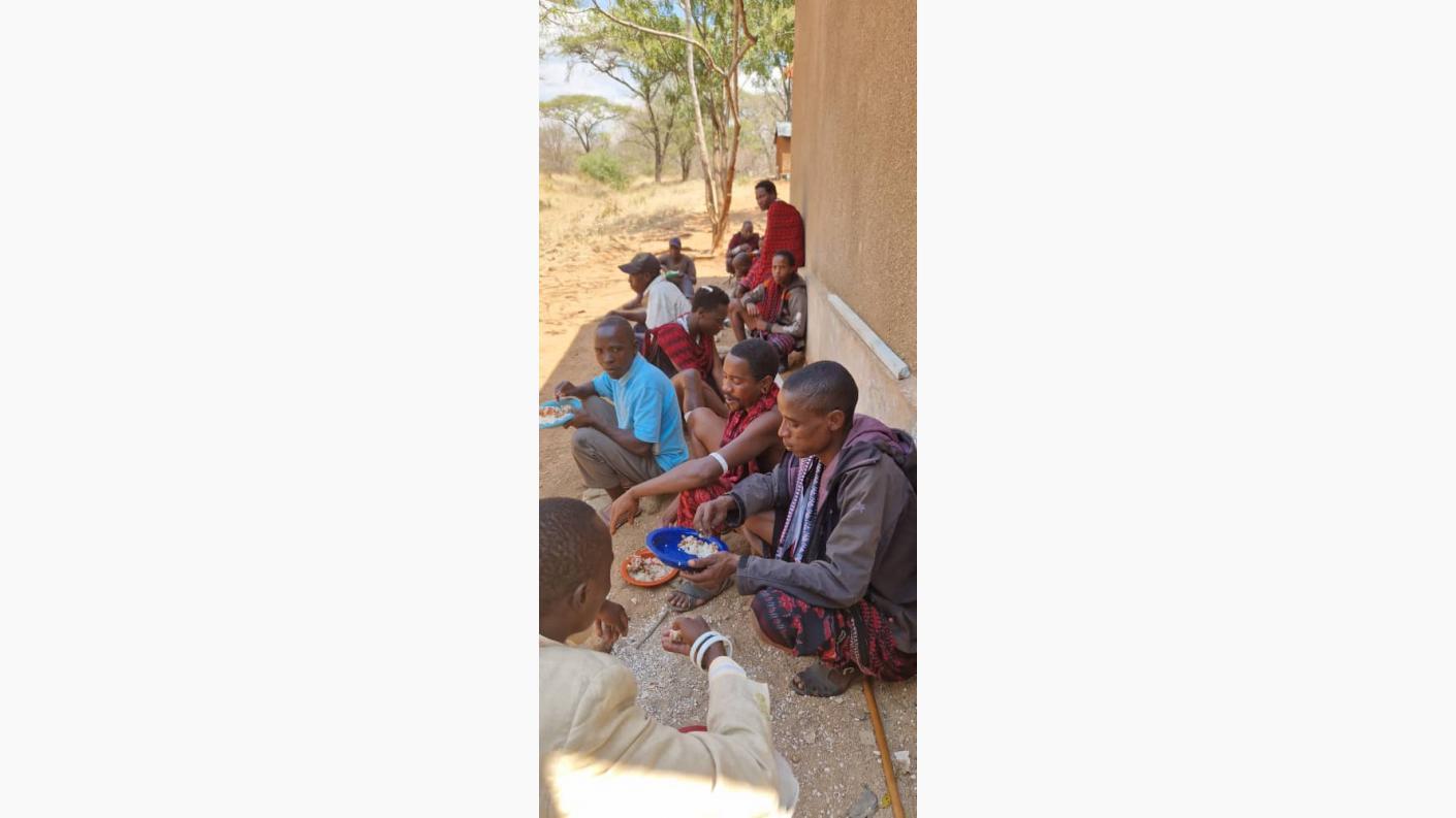 Şcoala din satul Ipwasi, în noi straie