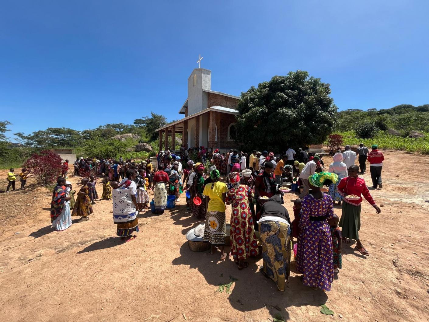 Slujbă arhierească în parohia din satul Ibogo