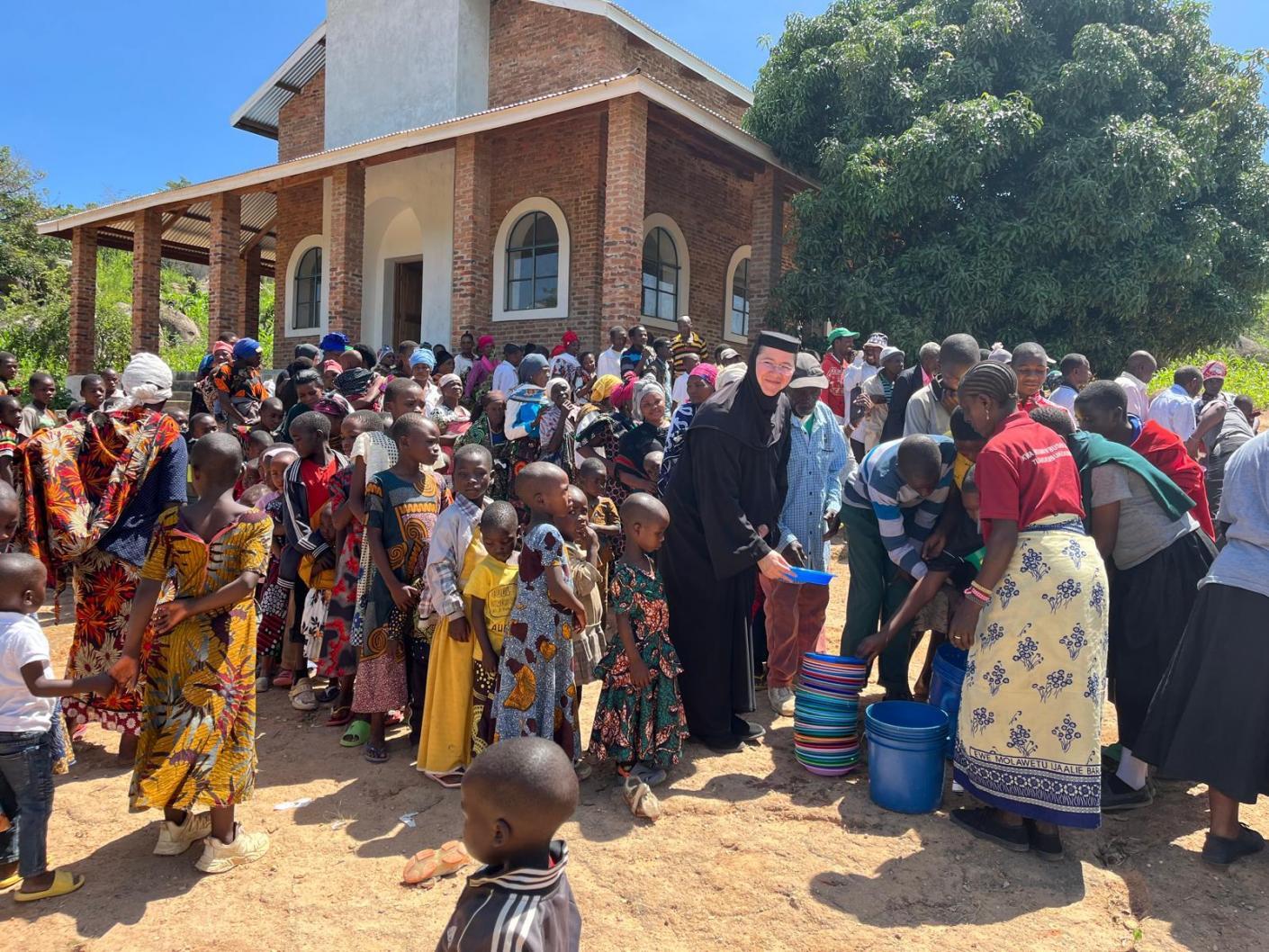 Slujbă arhierească în parohia din satul Ibogo