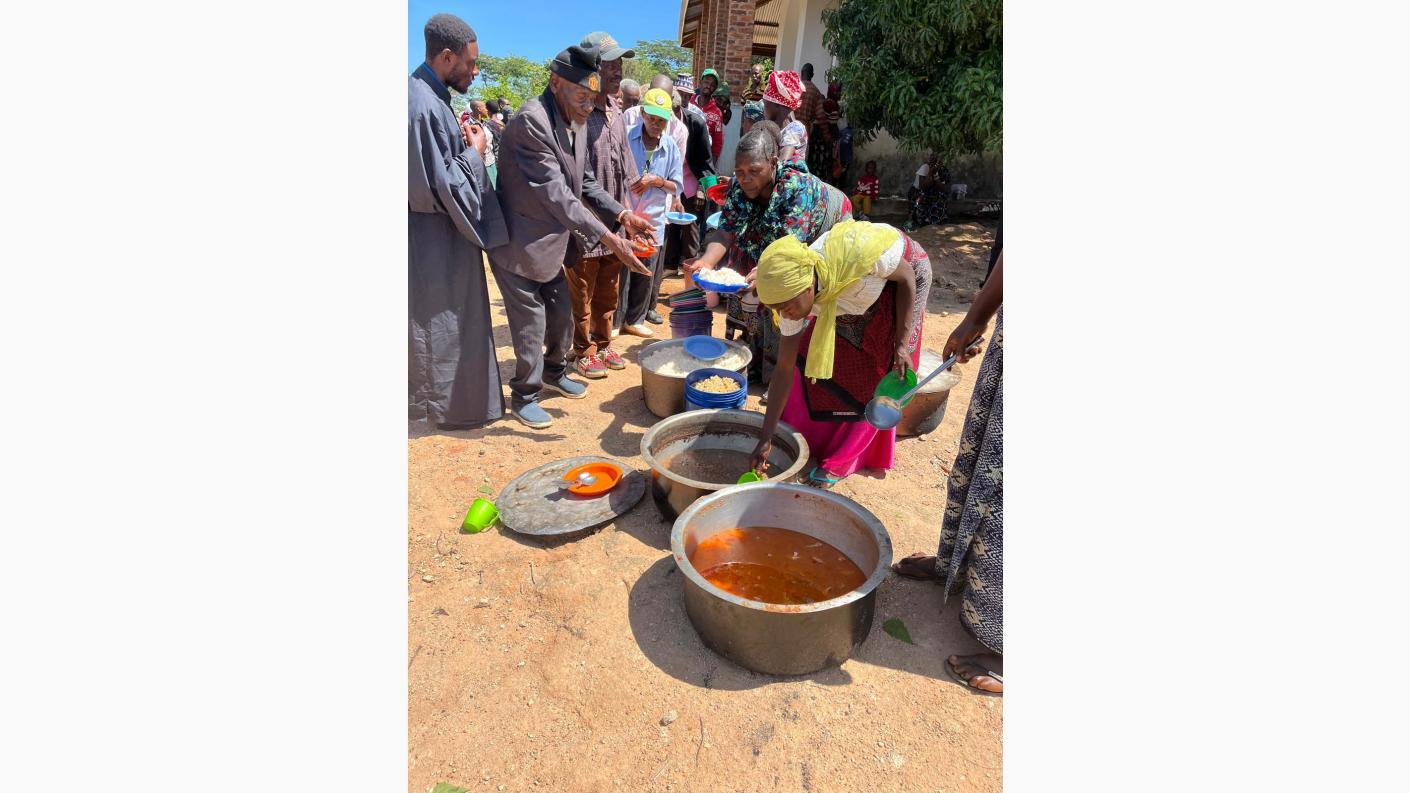 Slujbă arhierească în parohia din satul Ibogo