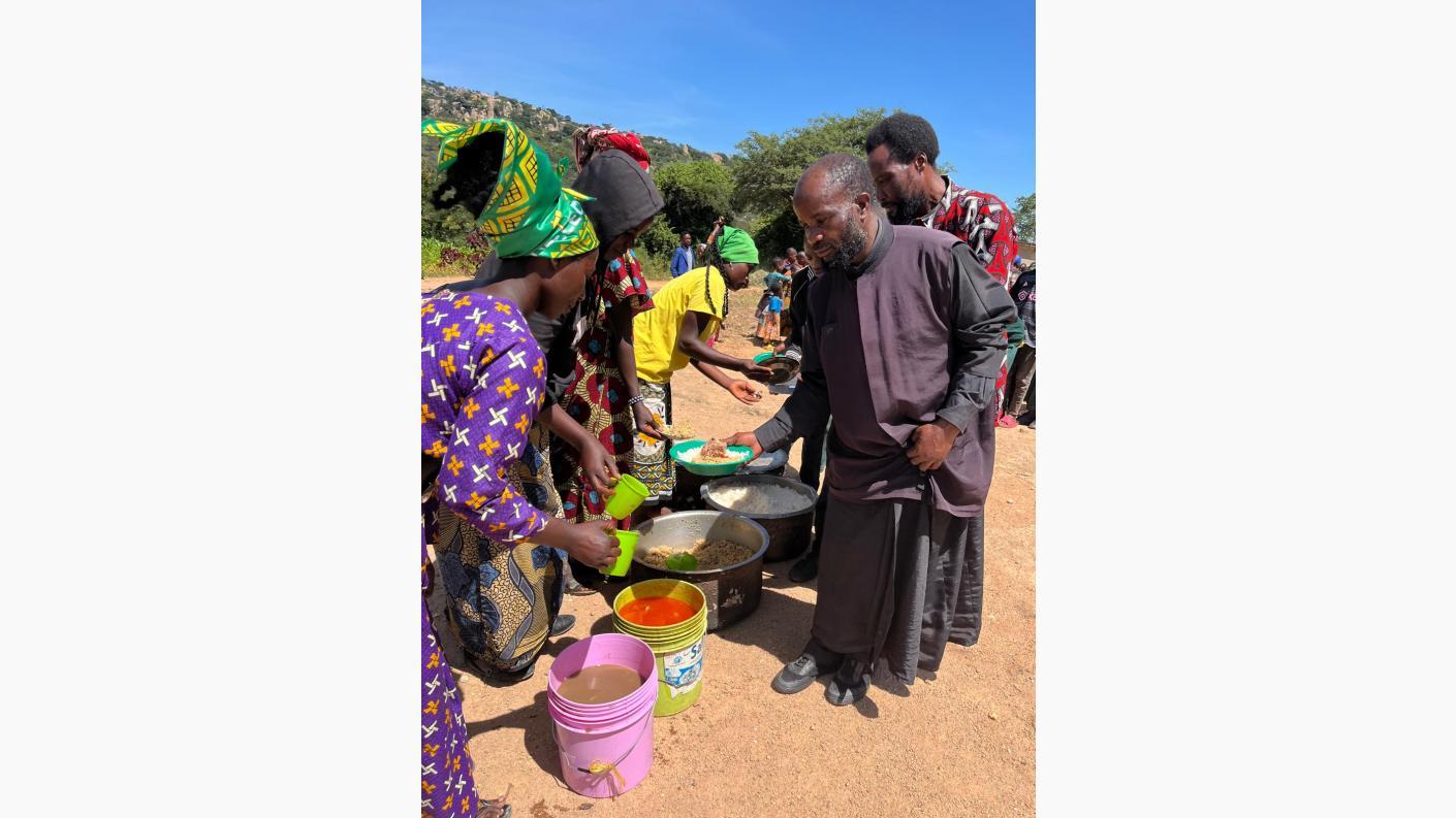 Slujbă arhierească în parohia din satul Ibogo