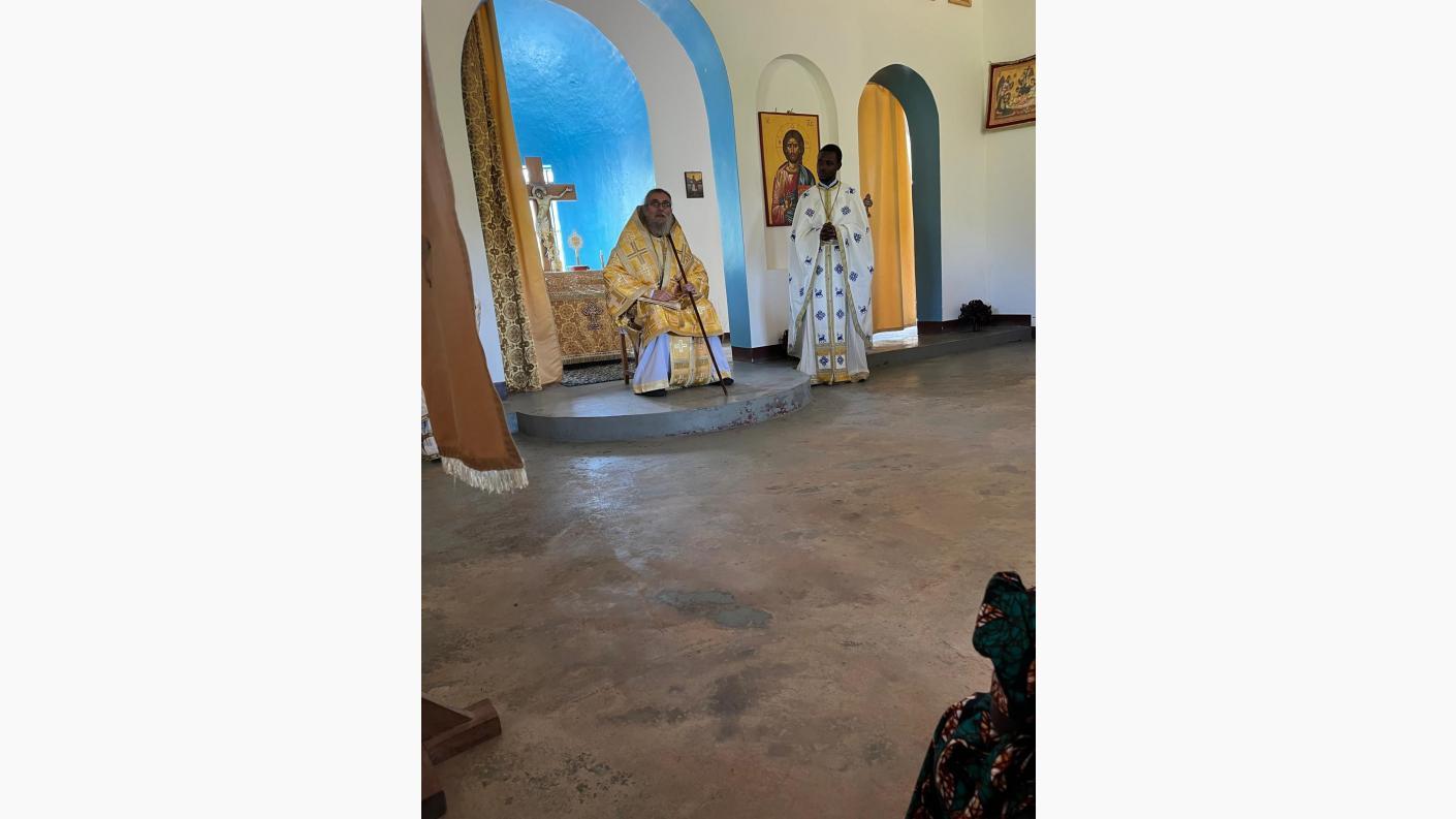 Slujbă arhierească în parohia din satul Ibogo