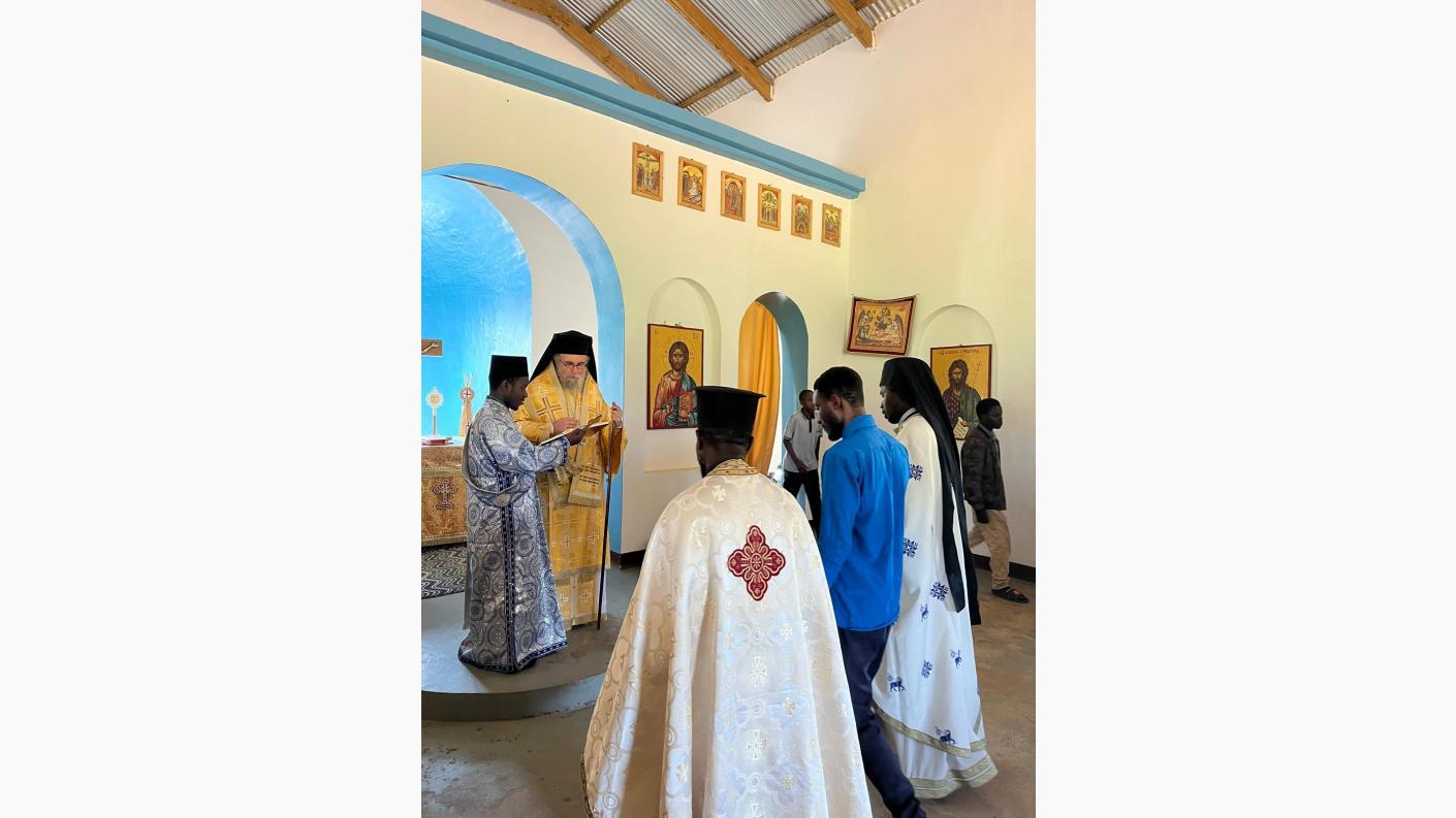 Slujbă arhierească în parohia din satul Ibogo