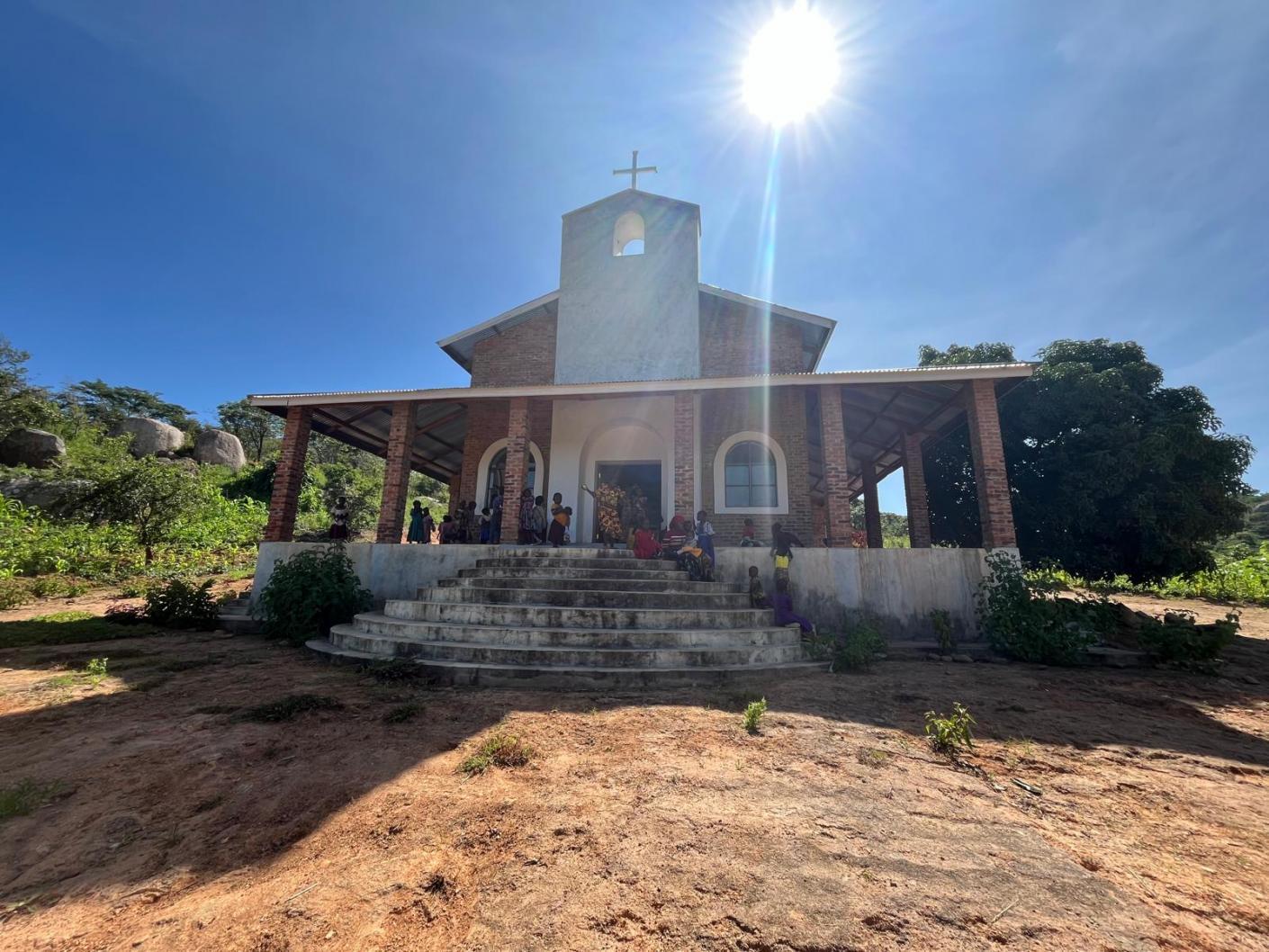 Slujbă arhierească în parohia din satul Ibogo