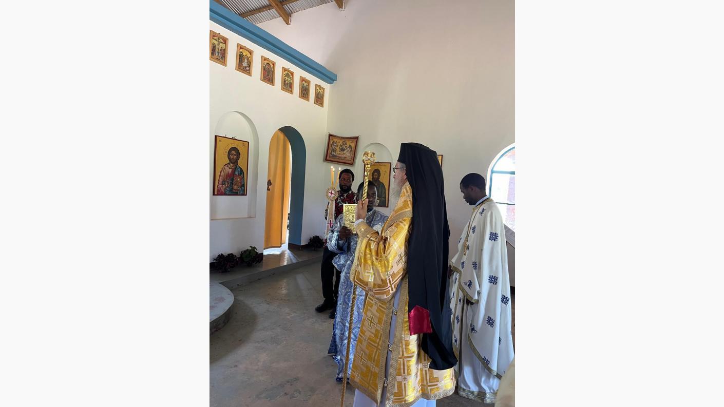 Slujbă arhierească în parohia din satul Ibogo