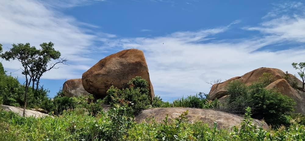 Sfânta Liturghie și pomenire la Parohia Sfântul Partenie din Mkombe