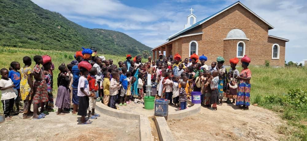 Sfânta Liturghie și pomenire la Parohia Sfântul Partenie din Mkombe