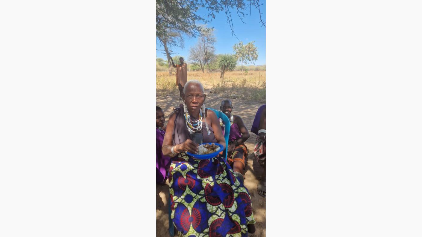 53 de femei și copii s-au botezat la Mapogoro