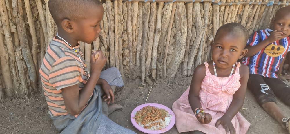 53 de femei și copii s-au botezat la Mapogoro