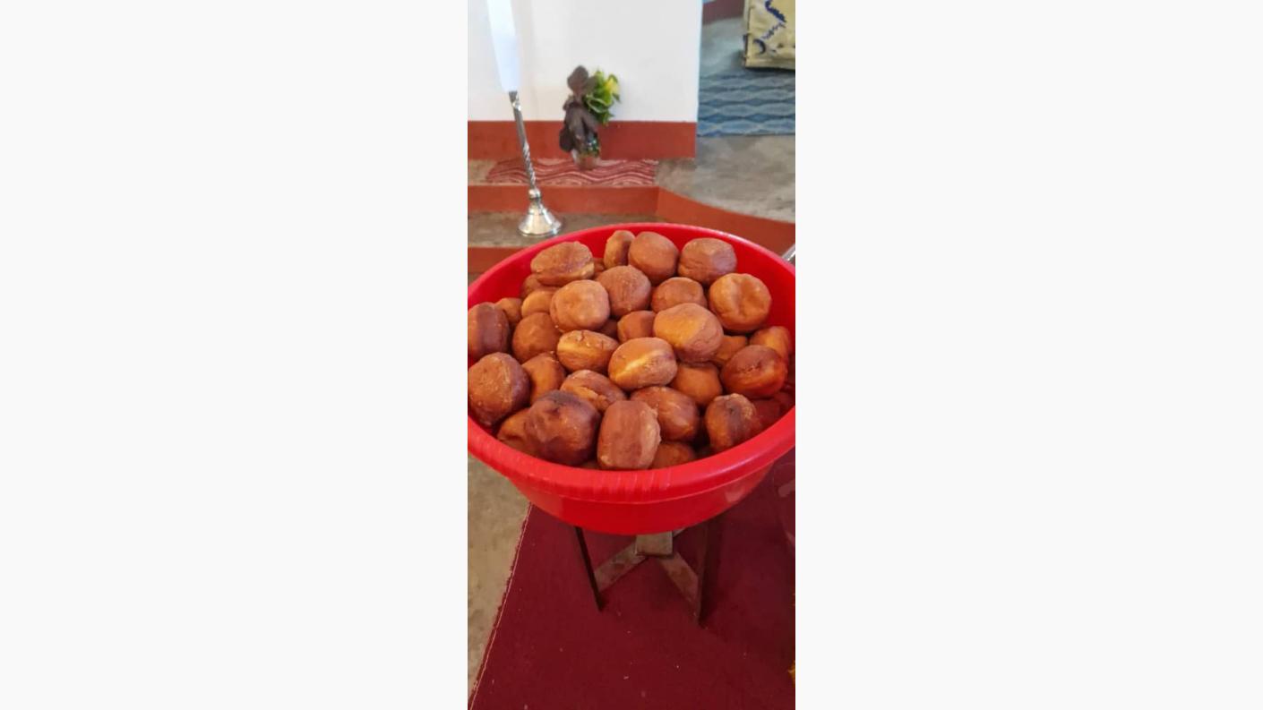 Sâmbăta morților sau „Moșii de vară" în parohia din satul Nyamihuu