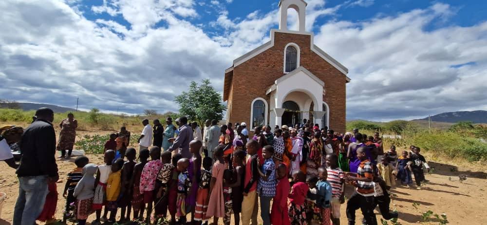 Sfânta Treime, hramul Parohiei din Mlambalasi