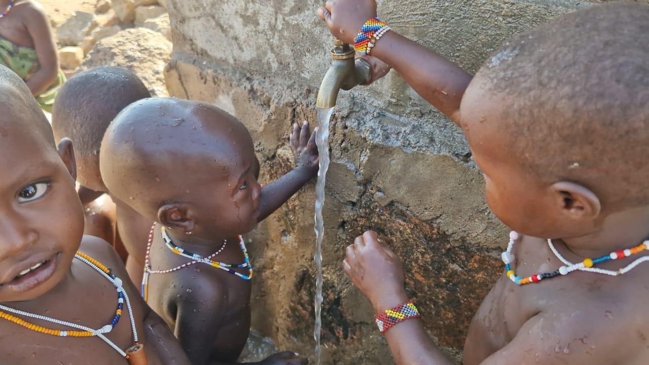 Aducțiuni de apă în satele Ipwasi și Mbumi