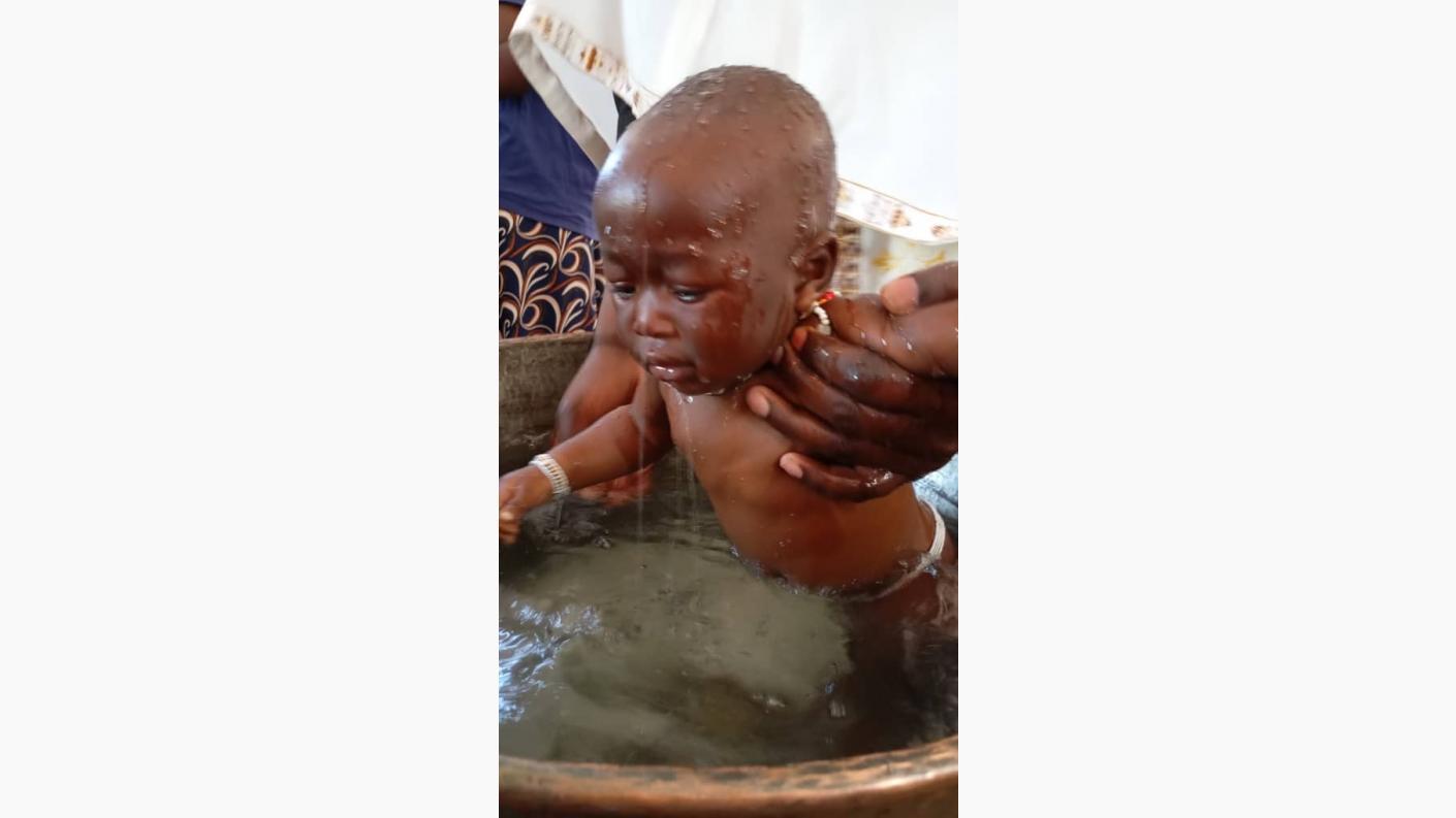 Botezuri în Kidamali la Centrul Misionar Ortodox