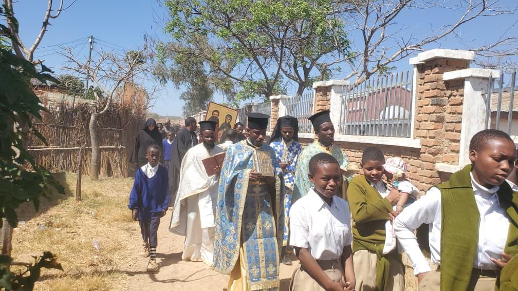 Hram la biserica mică a Centrului Misionar din Kidamali