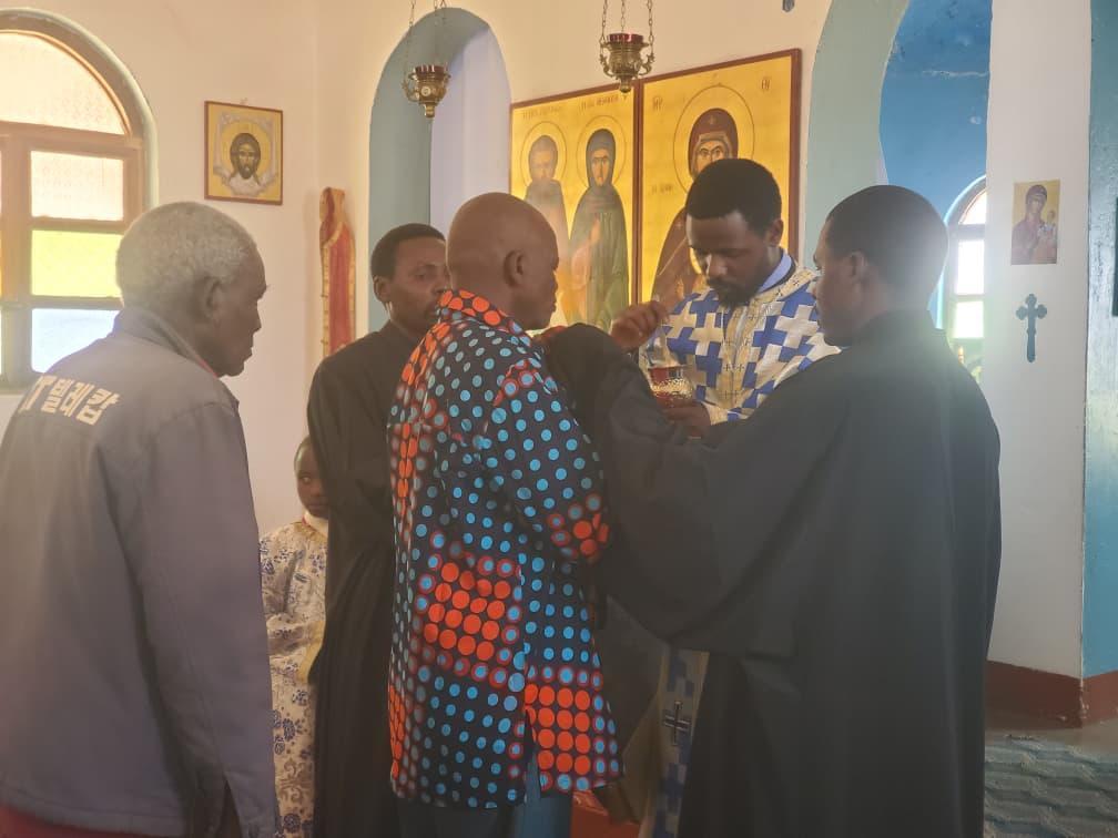 Hram la biserica mică a Centrului Misionar din Kidamali