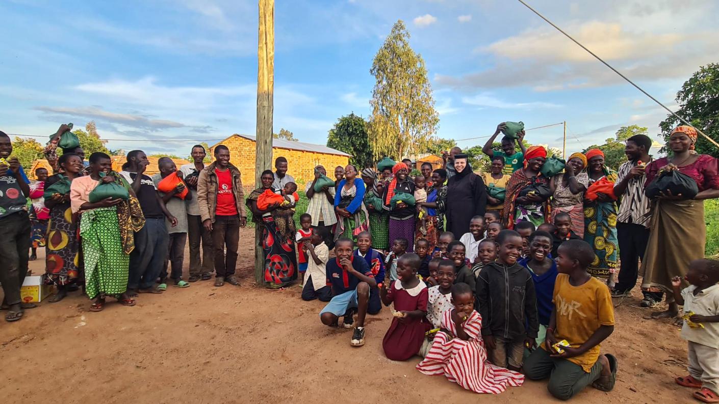 În vizită la casele din satul Mbumi