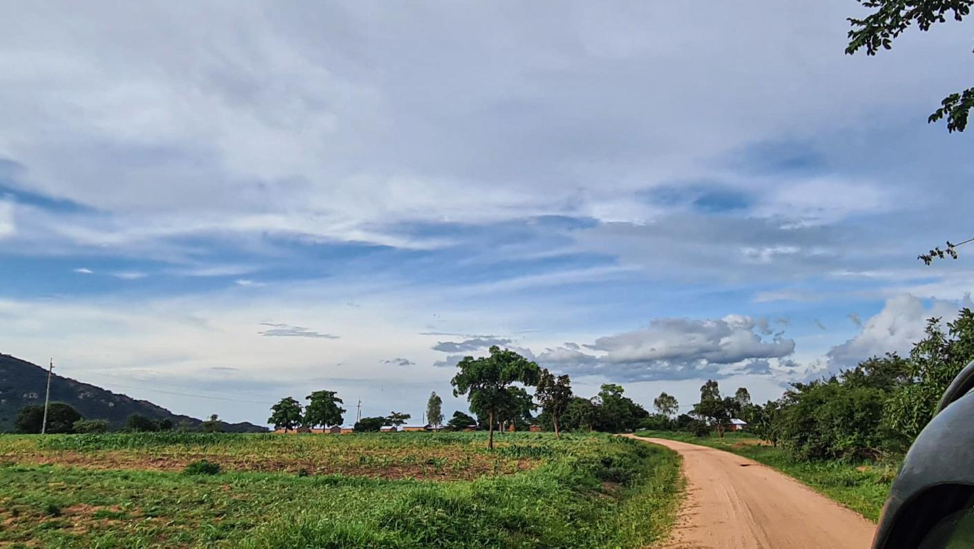 În vizită la casele din satul Mbumi