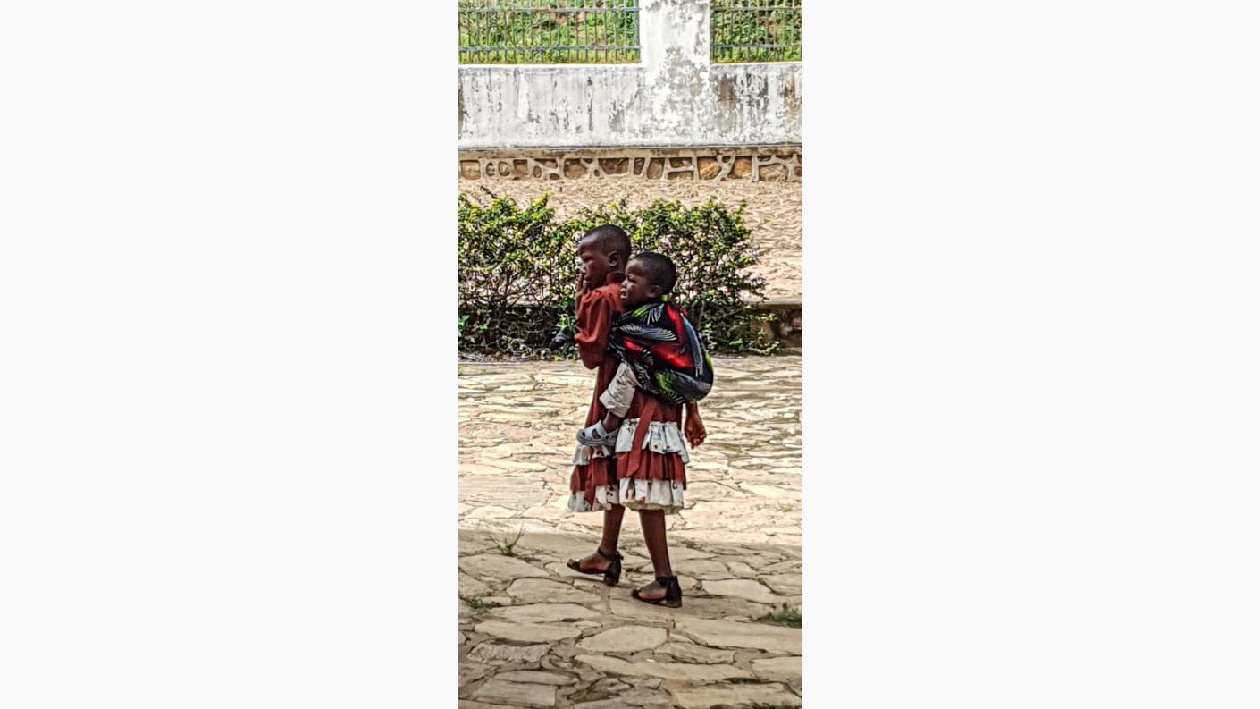 Este și ceva frumos aici?