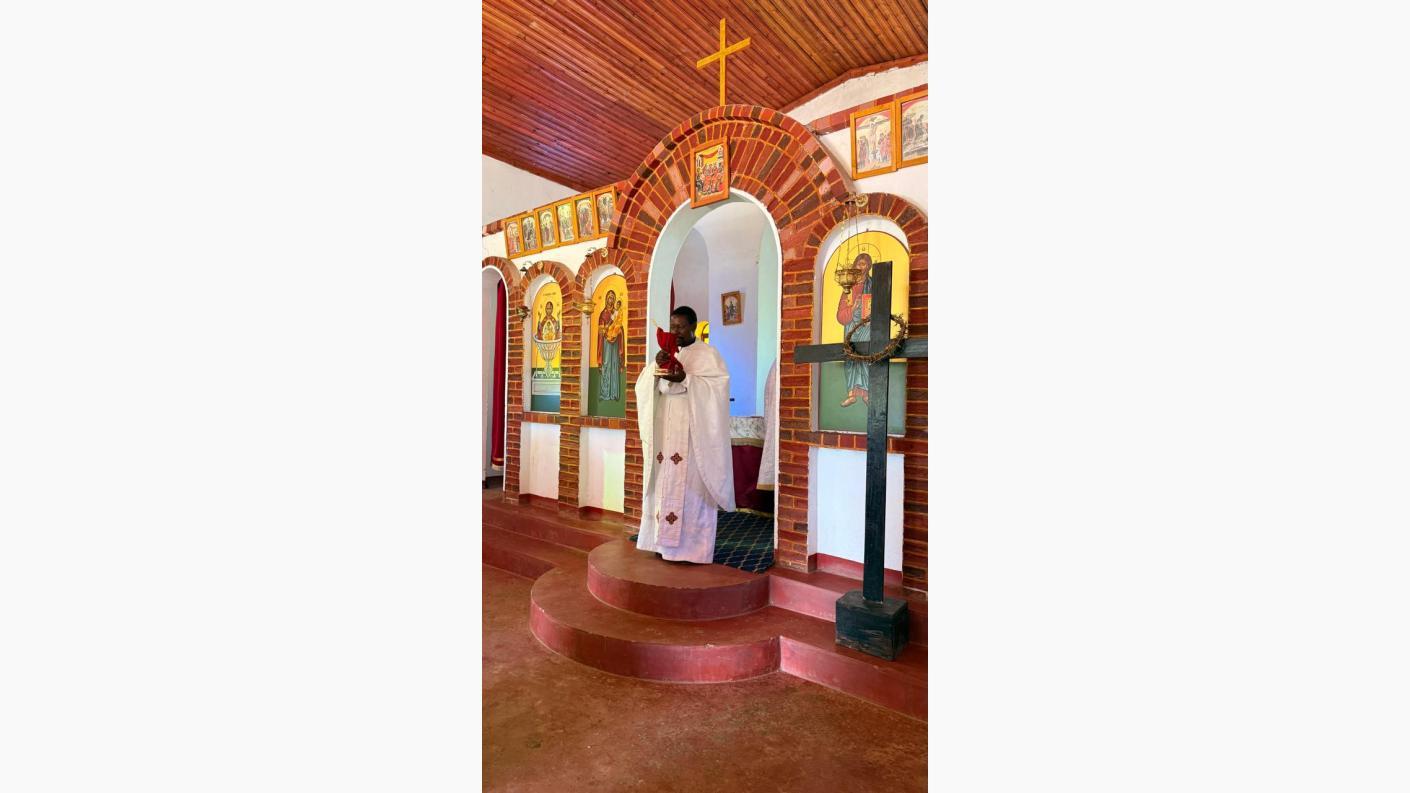 Satele Makota şi Nyamahana în sărbătoare de „Izvorul Tămăduirii”