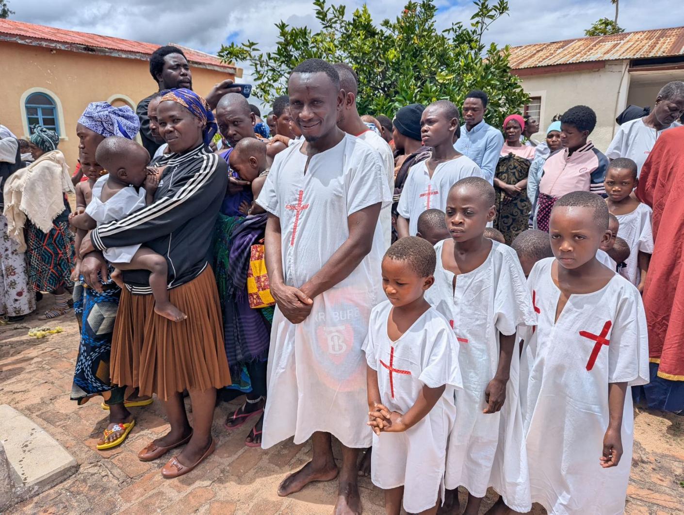 171 de botezuri în cadrul Centrului Misionar din Kidamali