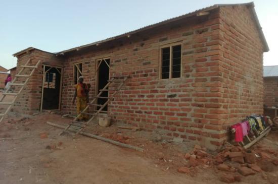 Casă de cărămidă pentru o familie