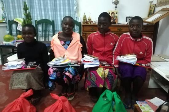 Bursă de studiu cu internat pentru un elev de liceu timp de un an